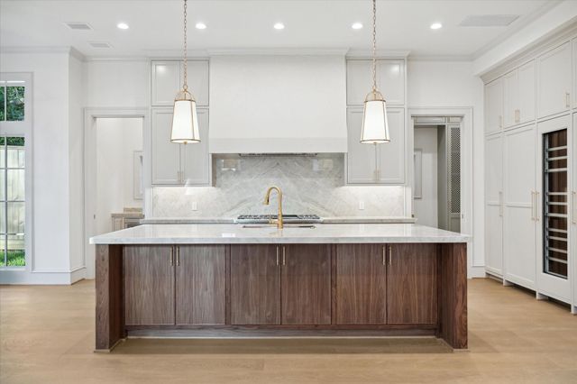 6546 Westchester Avenue, West University Place, TX 77005