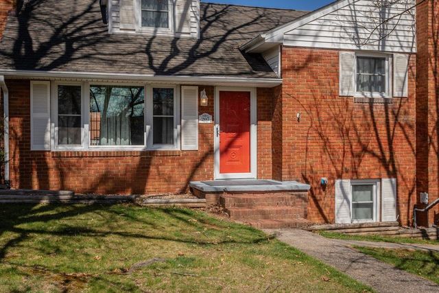 207 BURNLEY DR, Staunton, VA 24401