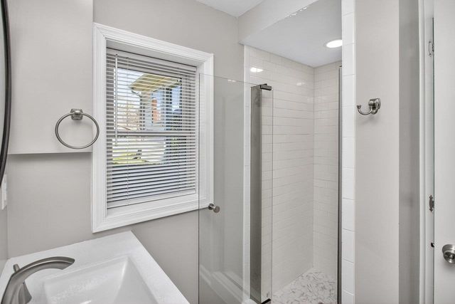 207 BURNLEY DR, Staunton, VA 24401