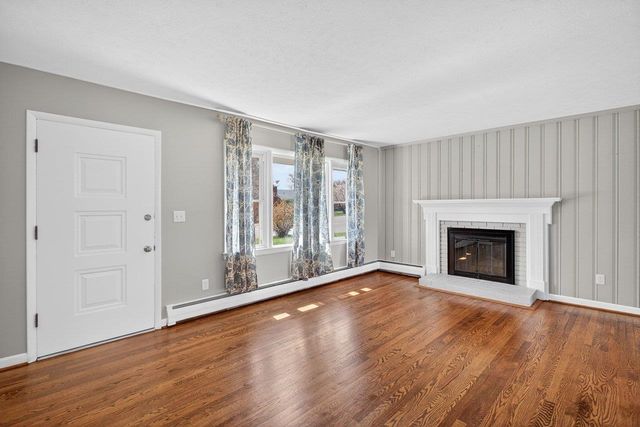 207 BURNLEY DR, Staunton, VA 24401