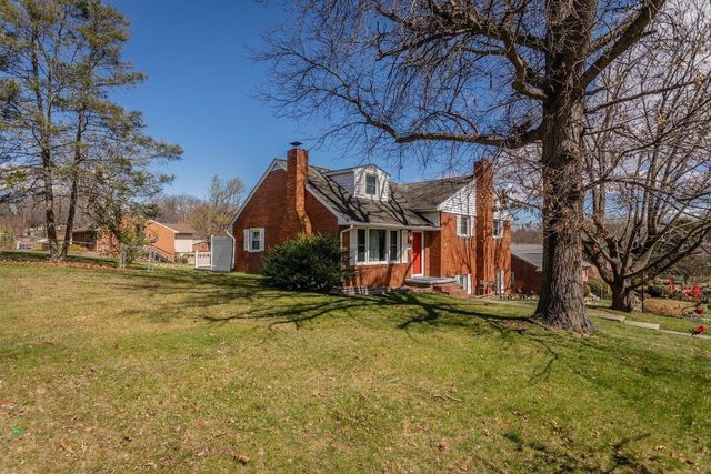 207 BURNLEY DR, Staunton, VA 24401