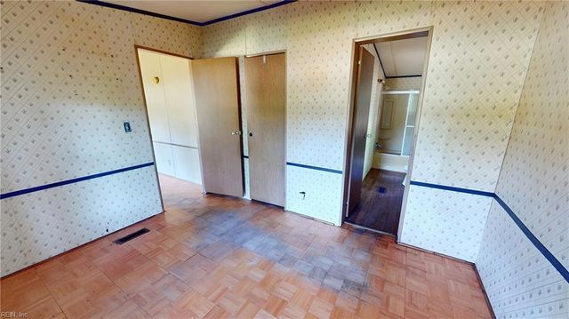 5080 Sandy Clay LN, Gloucester, VA 23061