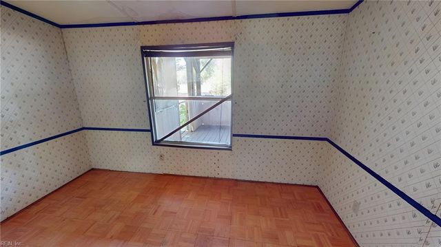 5080 Sandy Clay LN, Gloucester, VA 23061