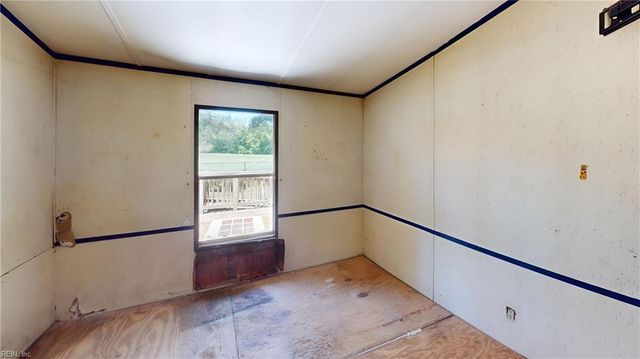 5080 Sandy Clay LN, Gloucester, VA 23061