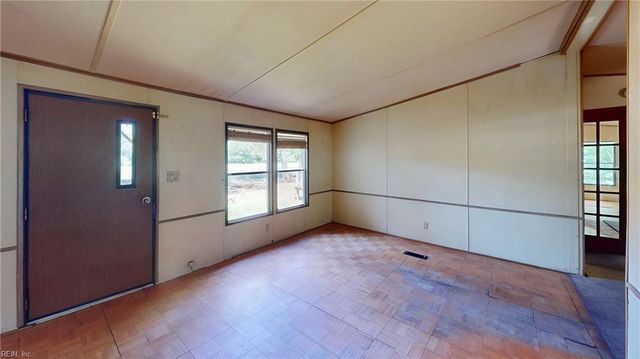 5080 Sandy Clay LN, Gloucester, VA 23061