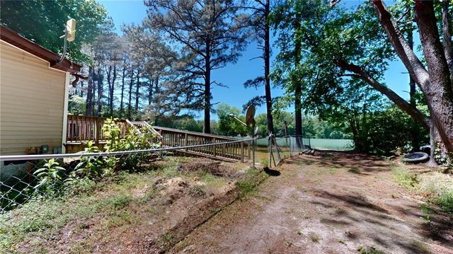5080 Sandy Clay LN, Gloucester, VA 23061