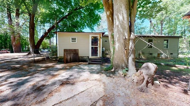 5080 Sandy Clay LN, Gloucester, VA 23061