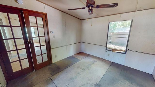 5080 Sandy Clay LN, Gloucester, VA 23061