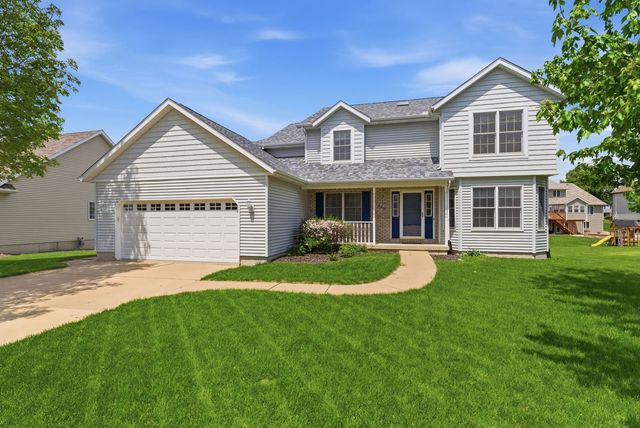 1208 W Donahue Street, Eldridge, IA 52748