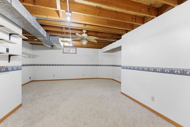 1208 W Donahue Street, Eldridge, IA 52748