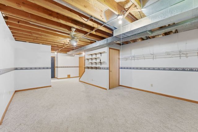 1208 W Donahue Street, Eldridge, IA 52748