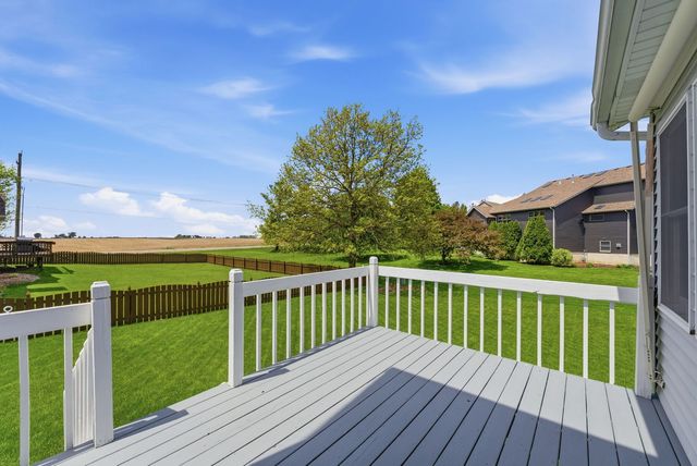 1208 W Donahue Street, Eldridge, IA 52748