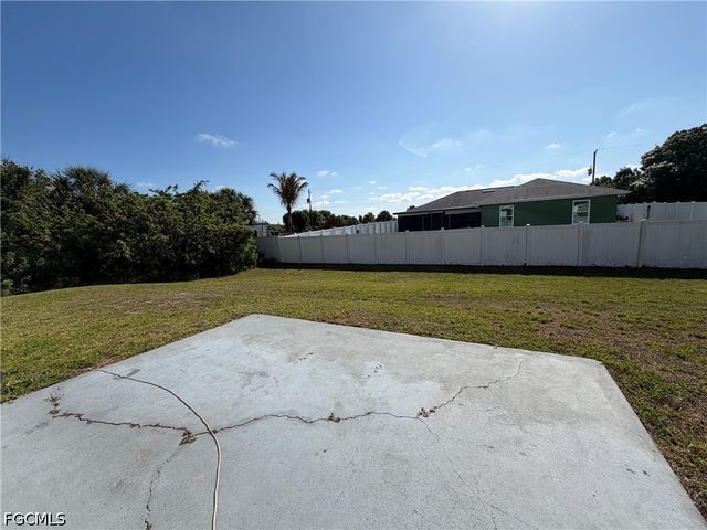 1004 Casino AVE, Lehigh Acres, FL 33971