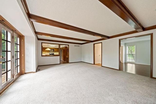 13404 W 84th Street, Lenexa, KS 66215