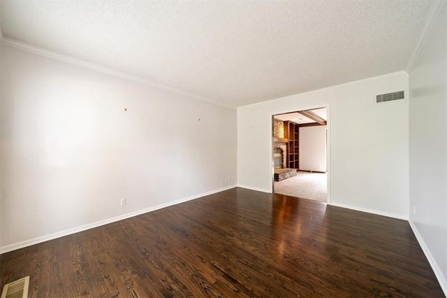13404 W 84th Street, Lenexa, KS 66215