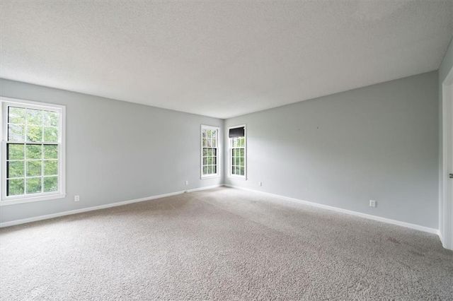 13404 W 84th Street, Lenexa, KS 66215