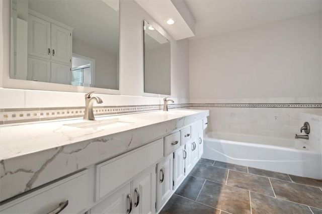 13404 W 84th Street, Lenexa, KS 66215