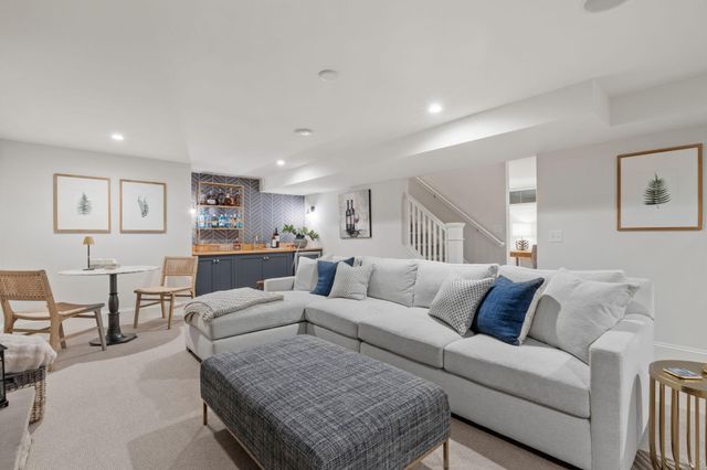 5234 Hollywood Road, Edina, MN 55436