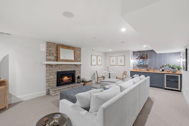 5234 Hollywood Road, Edina, MN 55436