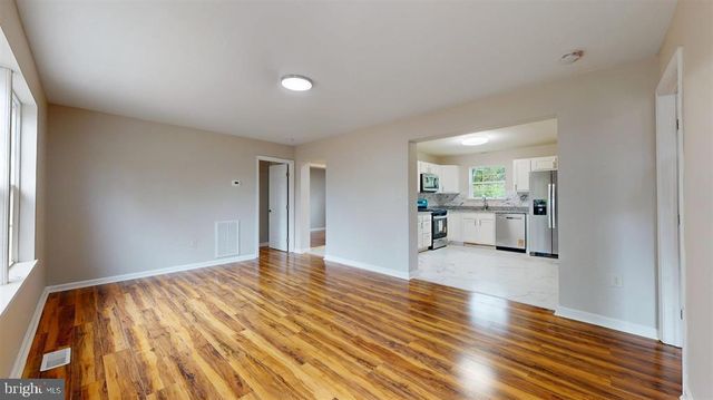 5609 BRIARWOOD DR, Millville, NJ 08332