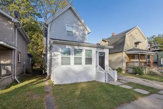 909 N Pine Street, Lansing, MI 48906