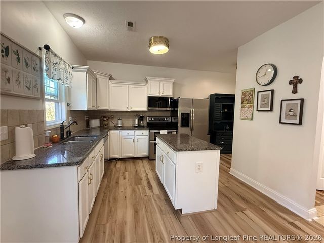 522 Hammond Farm Road, Hope Mills, NC 28348