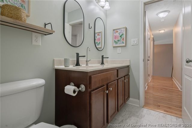 522 Hammond Farm Road, Hope Mills, NC 28348