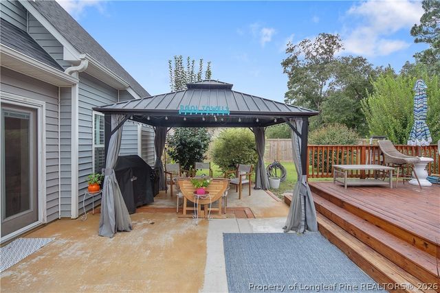 522 Hammond Farm Road, Hope Mills, NC 28348