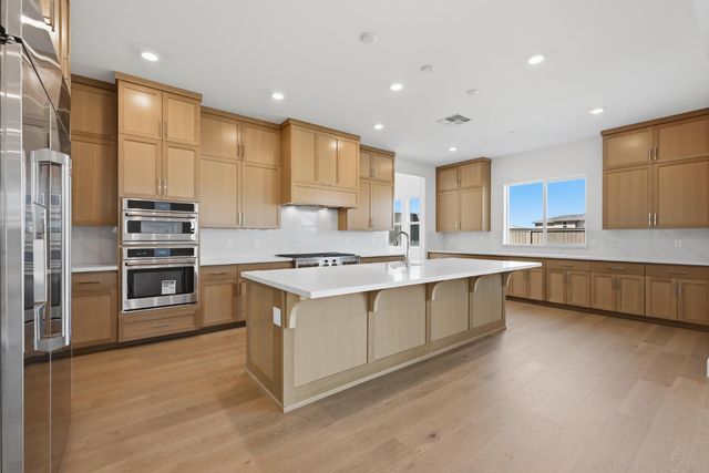 751 Bandera Dr, Rocklin, CA 95765