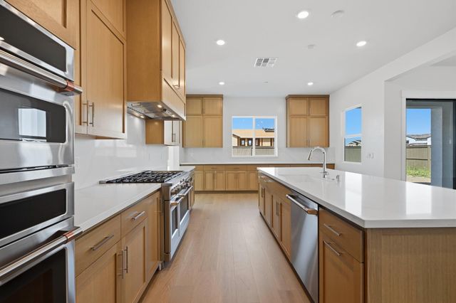 751 Bandera Dr, Rocklin, CA 95765