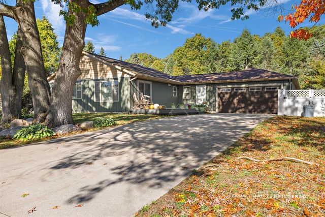 15777 Rannes Street, Spring Lake, MI 49456