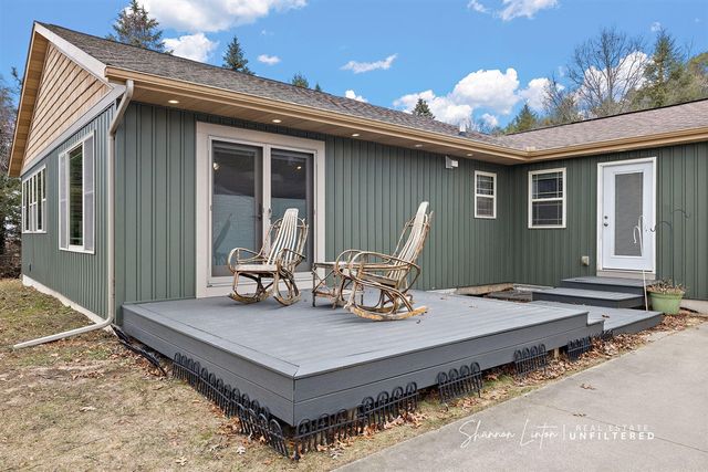 15777 Rannes Street, Spring Lake, MI 49456