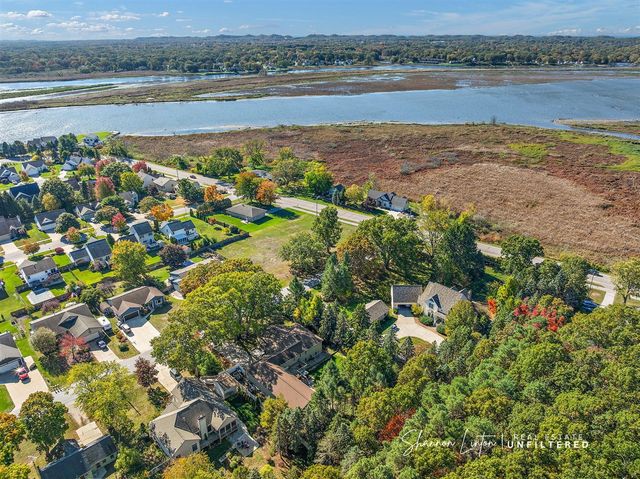 15777 Rannes Street, Spring Lake, MI 49456