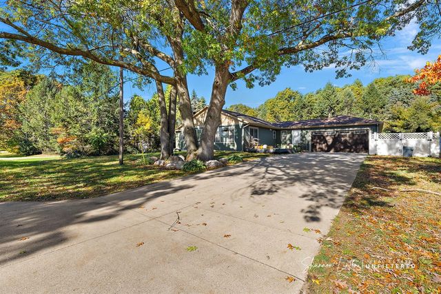 15777 Rannes Street, Spring Lake, MI 49456