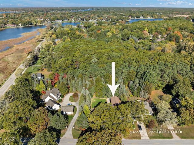 15777 Rannes Street, Spring Lake, MI 49456