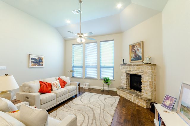 3205 Hickory Bend Trail, Mckinney, TX 75071