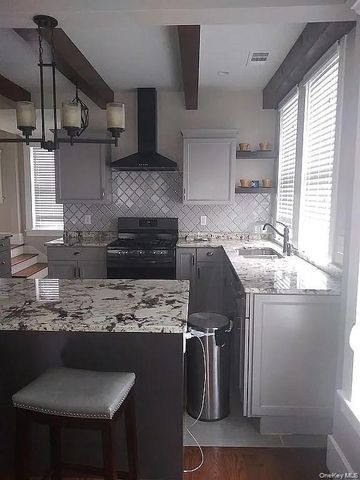 32 City Terrace N, Newburgh, NY 12550