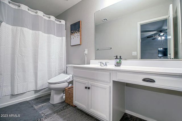 3915 E LIBERTY Lane, Gilbert, AZ 85296