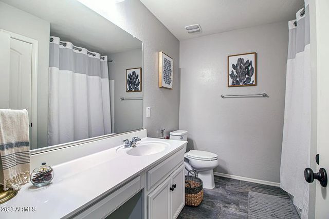 3915 E LIBERTY Lane, Gilbert, AZ 85296