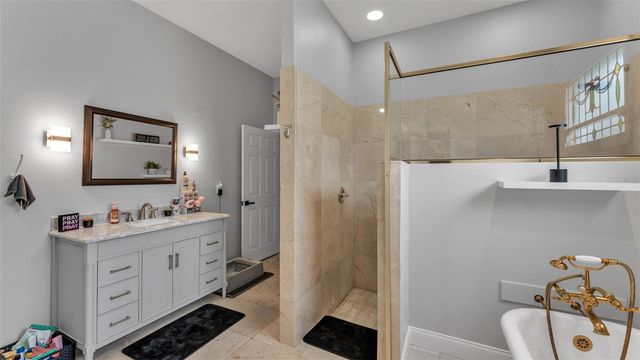 5155 LAKE DEESON WOODS COURT, Lakeland, FL 33805