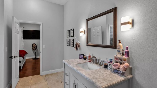 5155 LAKE DEESON WOODS COURT, Lakeland, FL 33805