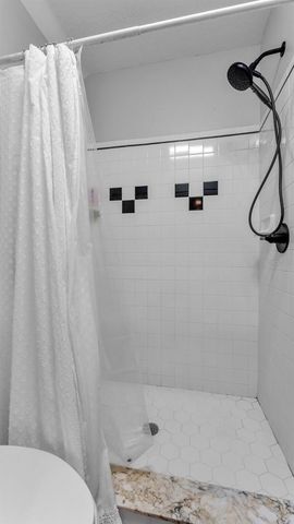 5155 LAKE DEESON WOODS COURT, Lakeland, FL 33805