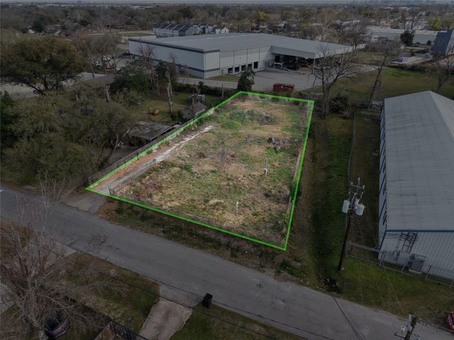 345 Delz Street, Houston, TX 77018