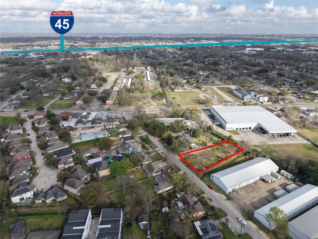 345 Delz Street, Houston, TX 77018