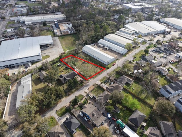 345 Delz Street, Houston, TX 77018