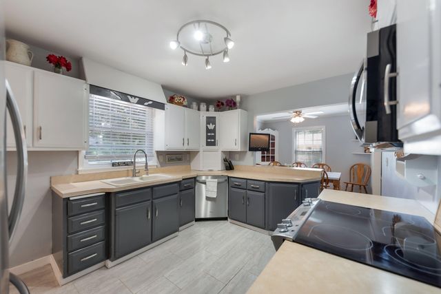 2404 Monroe Street, La Porte, IN 46350