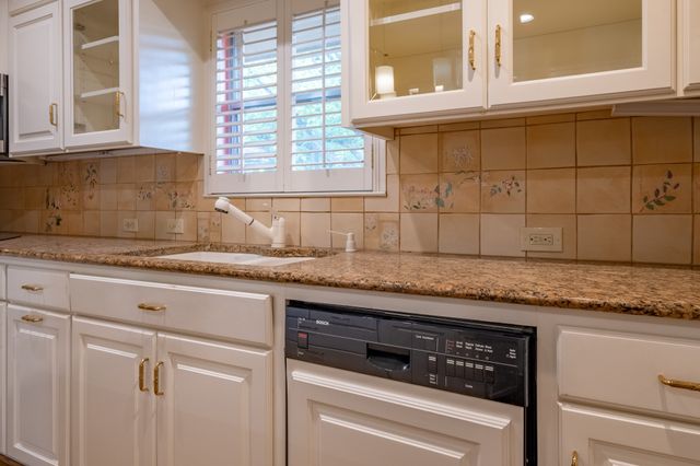 2103 Juanita Drive, Arlington, TX 76013