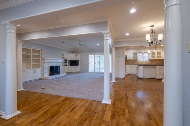 2103 Juanita Drive, Arlington, TX 76013