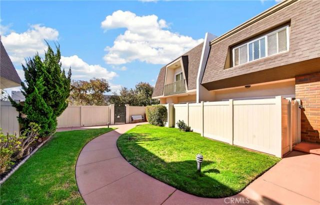 2592 W 235th Street, Torrance, CA 90505