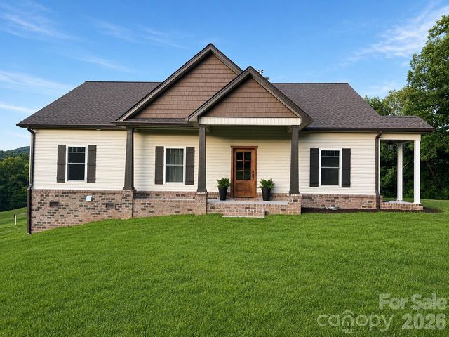 14 Daisy Lane, Taylorsville, NC 28681
